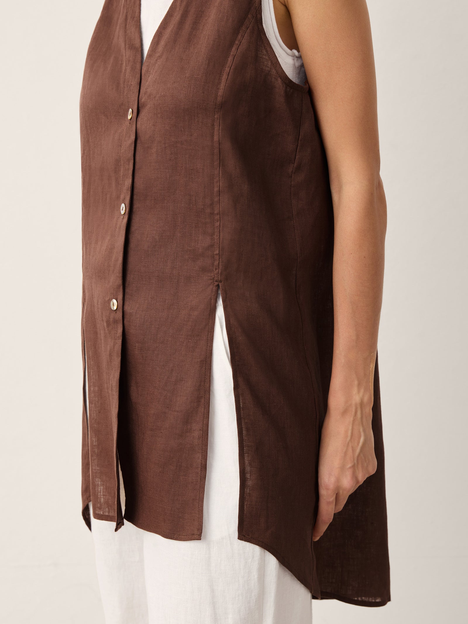 100% Linen Shell Button Slit Overtop DOMINIQUE